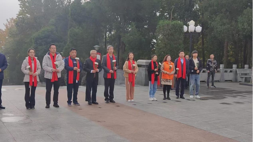 党建引领 | 六安人民医院党委与同心家园公益基金会党支部联合开展主题党日活动