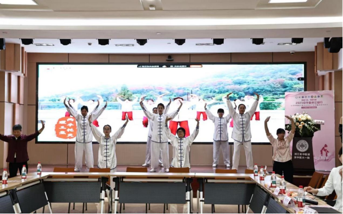 活动报道 | “医者仁心，母爱无疆”2025中华血液公益行—血液病患者关爱活动母亲节专场暨感恩母亲节十三周年大型公益活动圆满举行