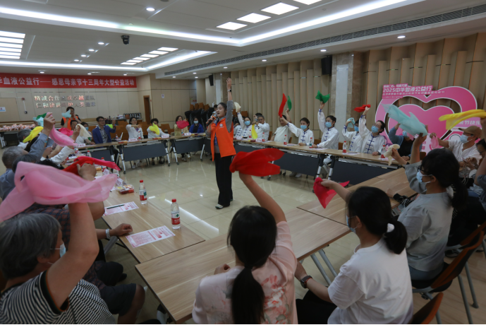 活动报道 | “医者仁心，母爱无疆”2025中华血液公益行—血液病患者关爱活动母亲节专场暨感恩母亲节十三周年大型公益活动圆满举行